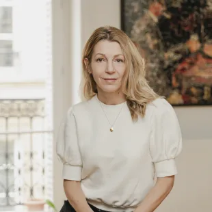 Portrait d'Isabelle Mirri, architecte d'intérieur à Paris