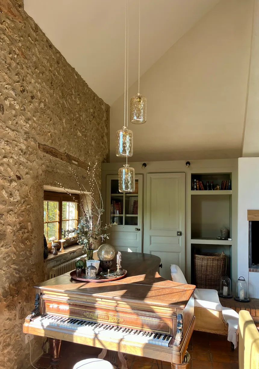 Suspensions par groupe de trois : l'astuce déco pour valoriser votre espace, photo 1